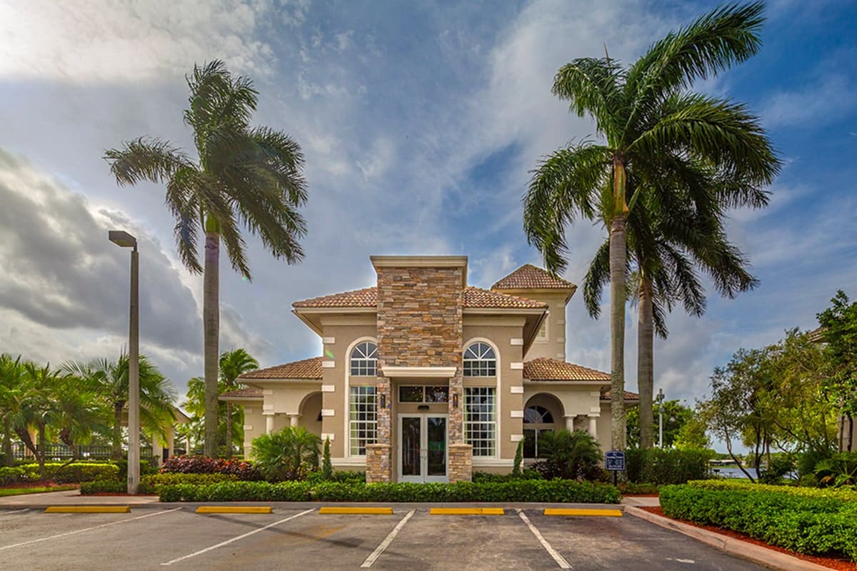 Bell Partners Acquires Fort Lauderdale Area Apartment Community: Bell Coconut Creek