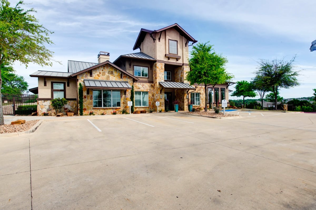 Bell Partners Acquires Apartment Community in Austin (TX) Metro Area