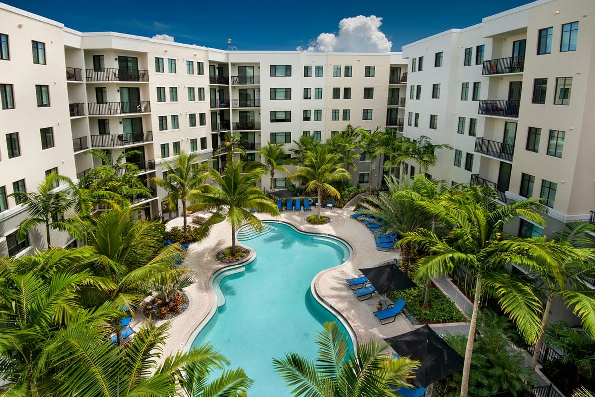 Bell Partners Acquires Multifamily Community in Greater Fort Lauderdale Area
