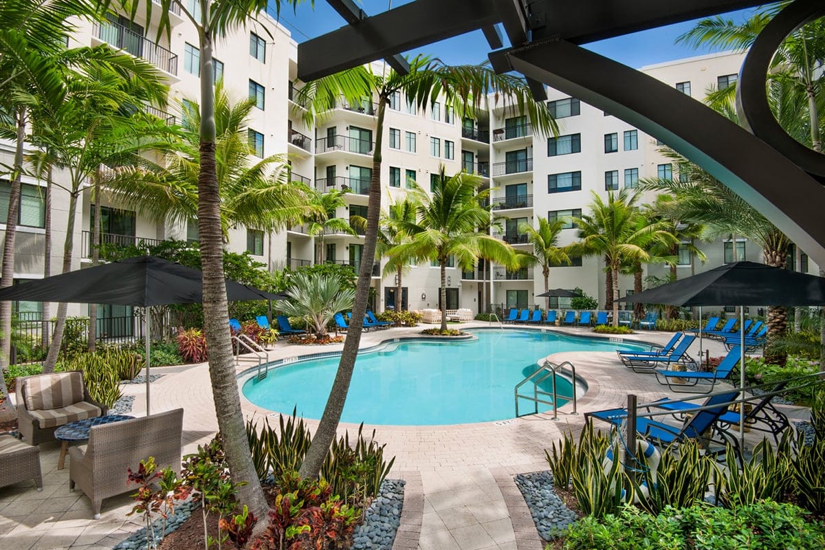 Bell Partners Acquires 249-unit Apartment Community in Pompano Beach, Fla.