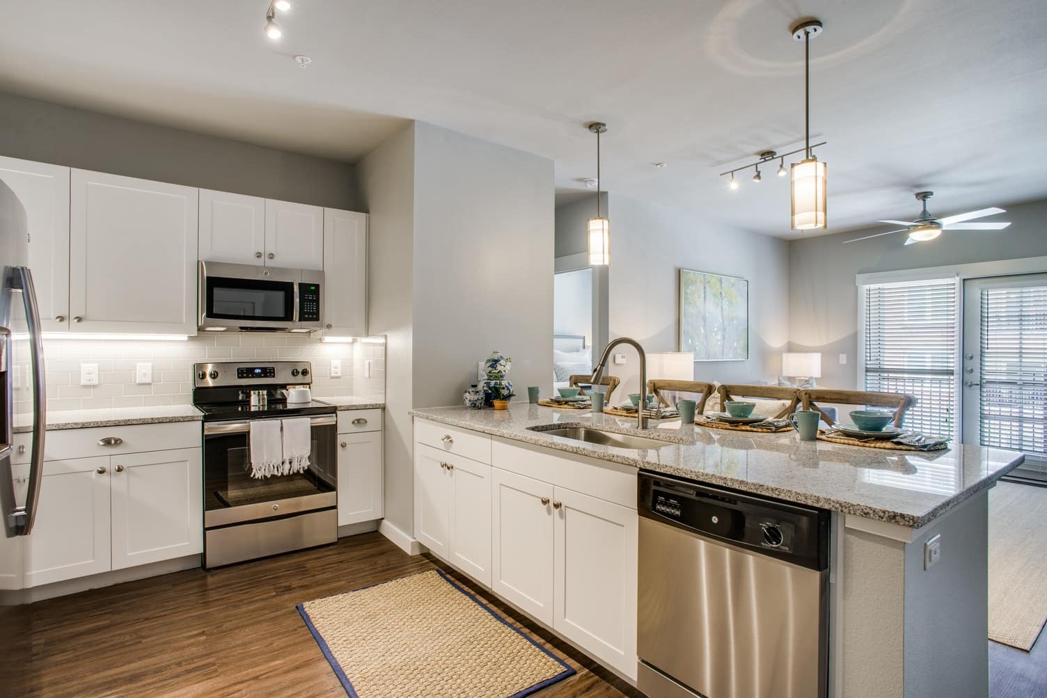 BellFriscoMarketCenter EmersonCourt Kitchen 3