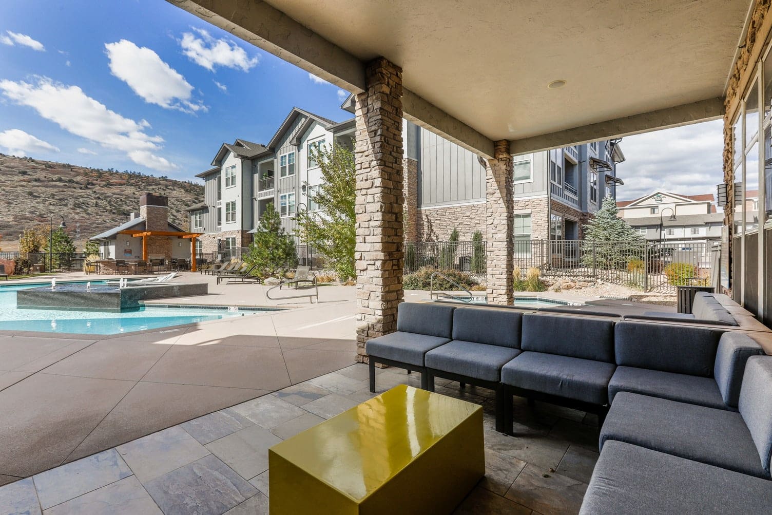 BellKenCaryl PoolSeating 1 HighRes