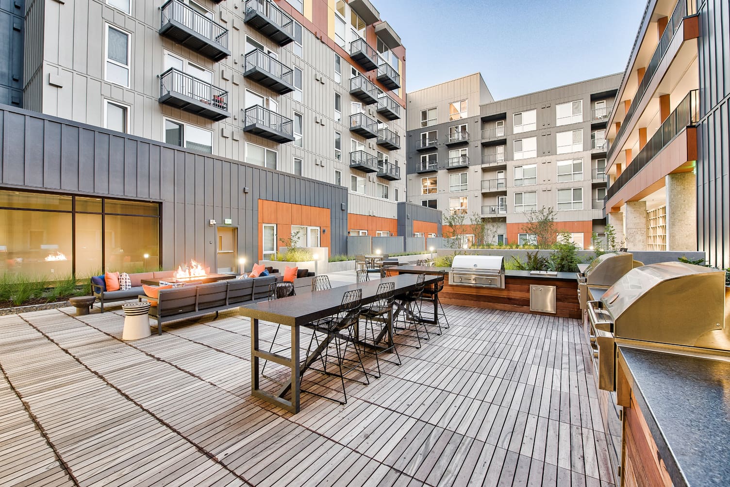 BellOverlake CourtyardDusk HighRes September2019