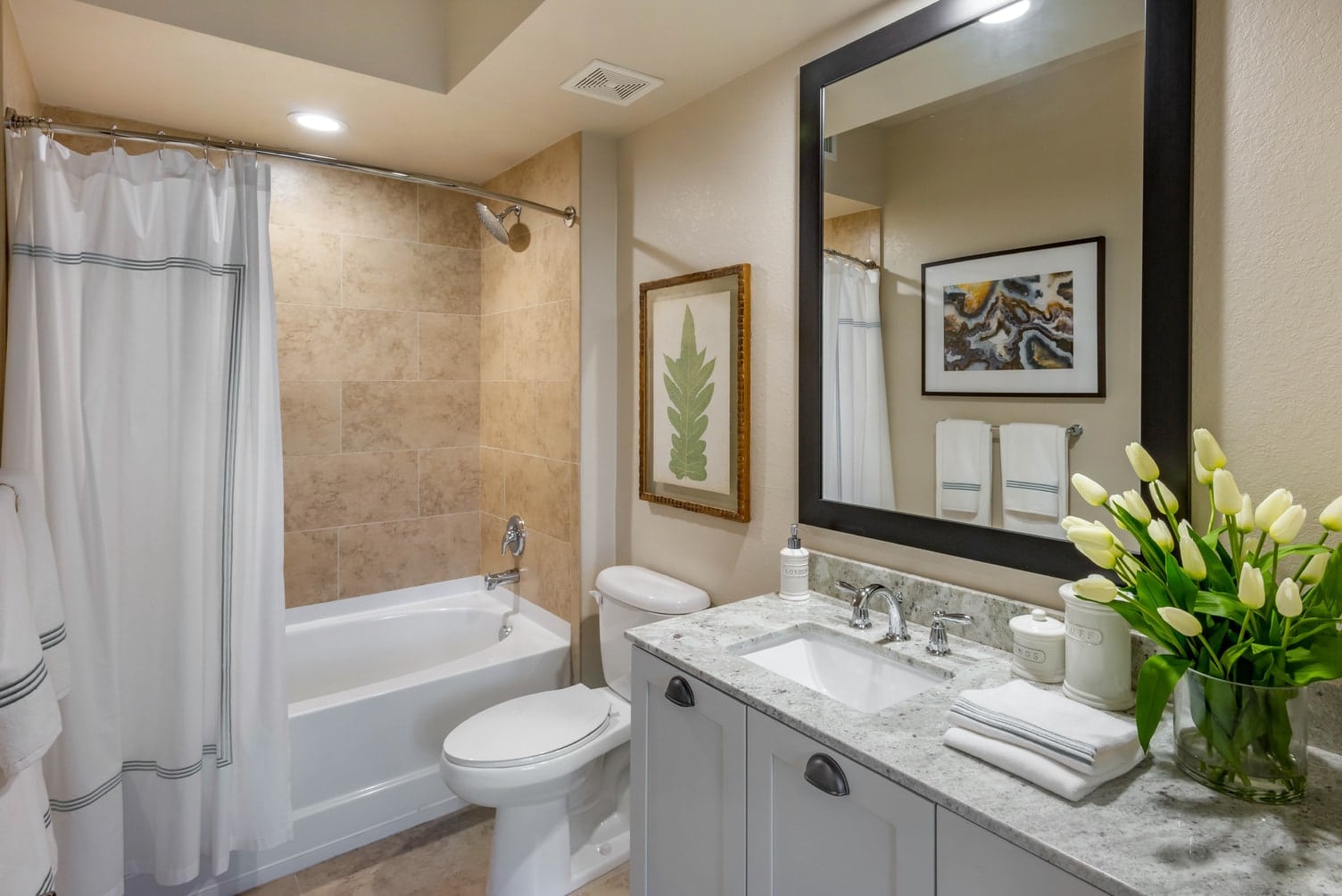 BellatPlantation Bathroom 1 Dec2019 HighRes