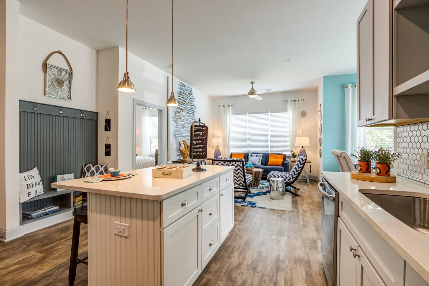 MayfaireFlats FurnishedUnit 7 HighRes August2020