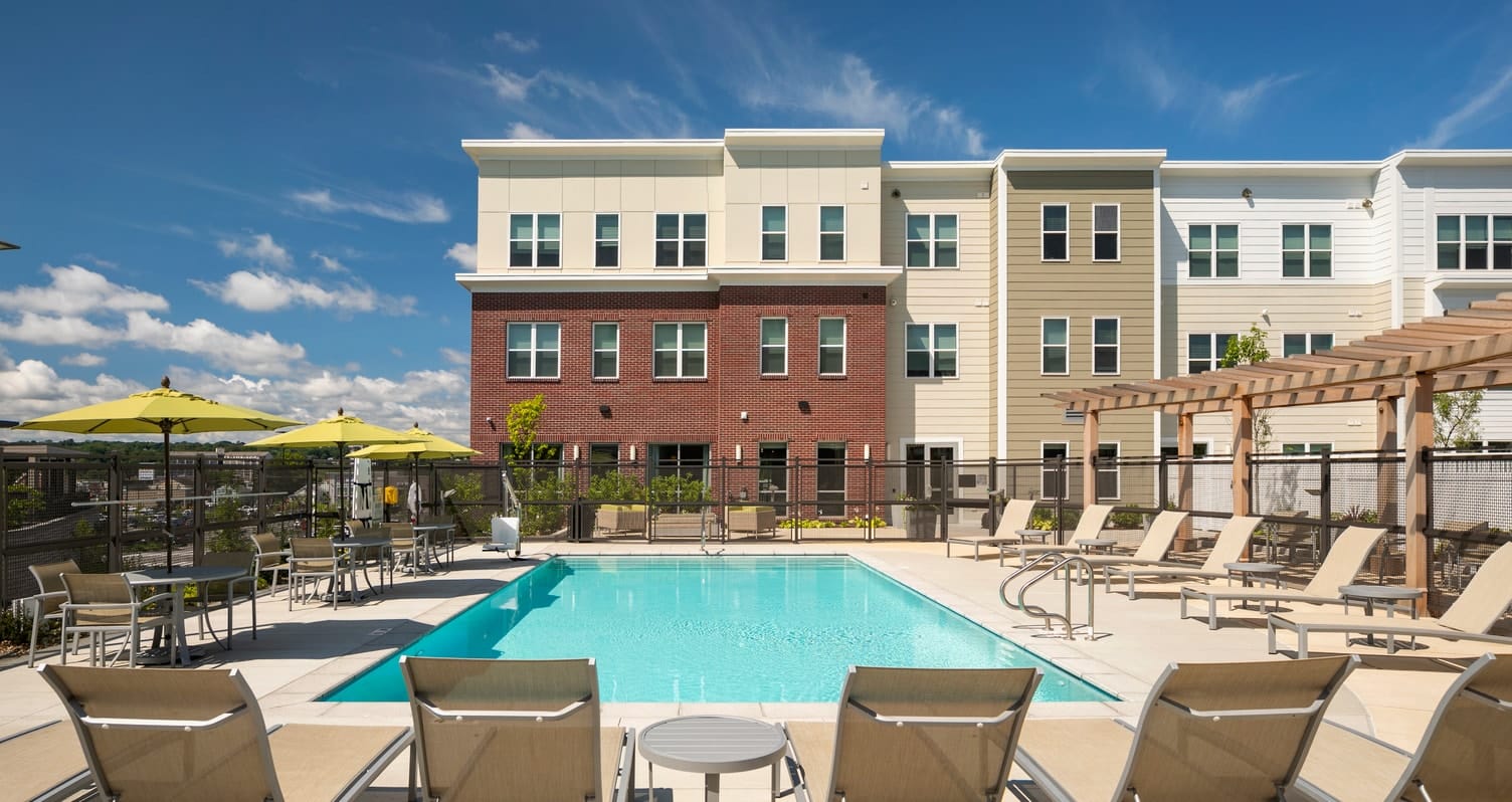 BellShrewsbury PoolandOutdoorArea 1 HighRes