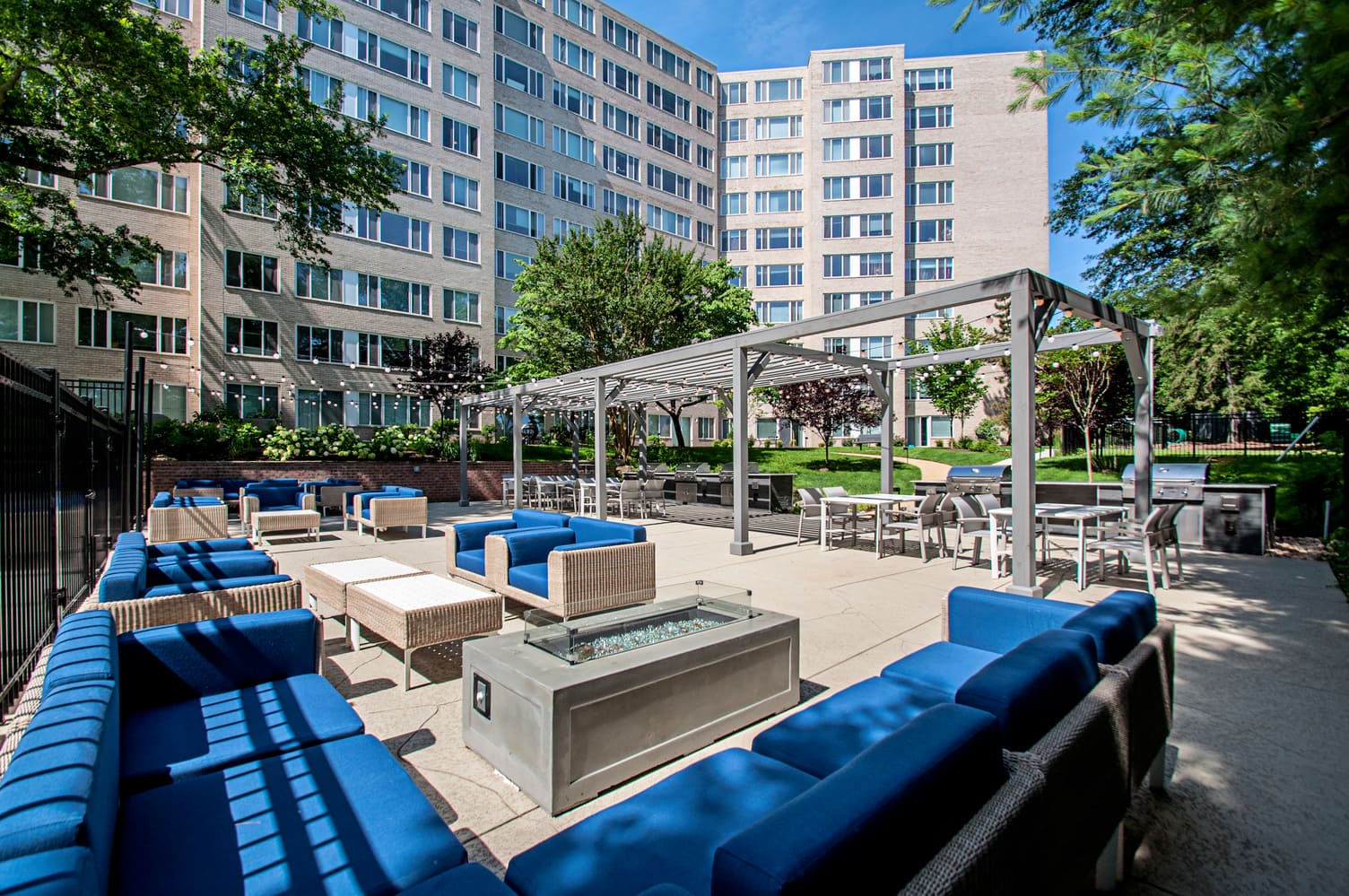 ShirlingtonHouse BBQArea 4