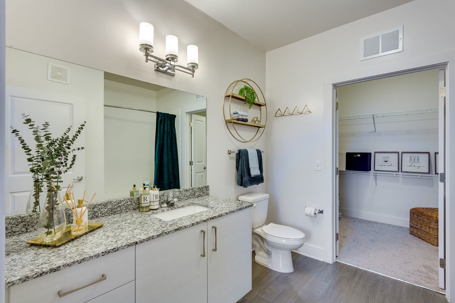 TheBrooklynRiverside ModelBathroom 1 HighRes Feb2020