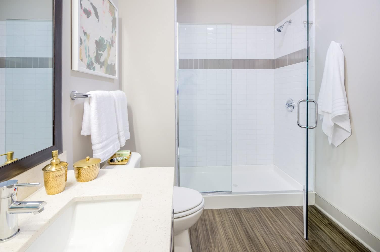 The Metropolitan Furnished Unit8 HighRes August2020