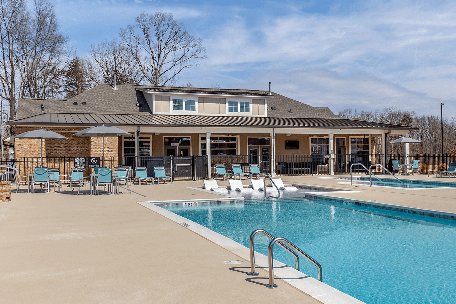 CometGreensboro Pool Area (1) HighRes March2021