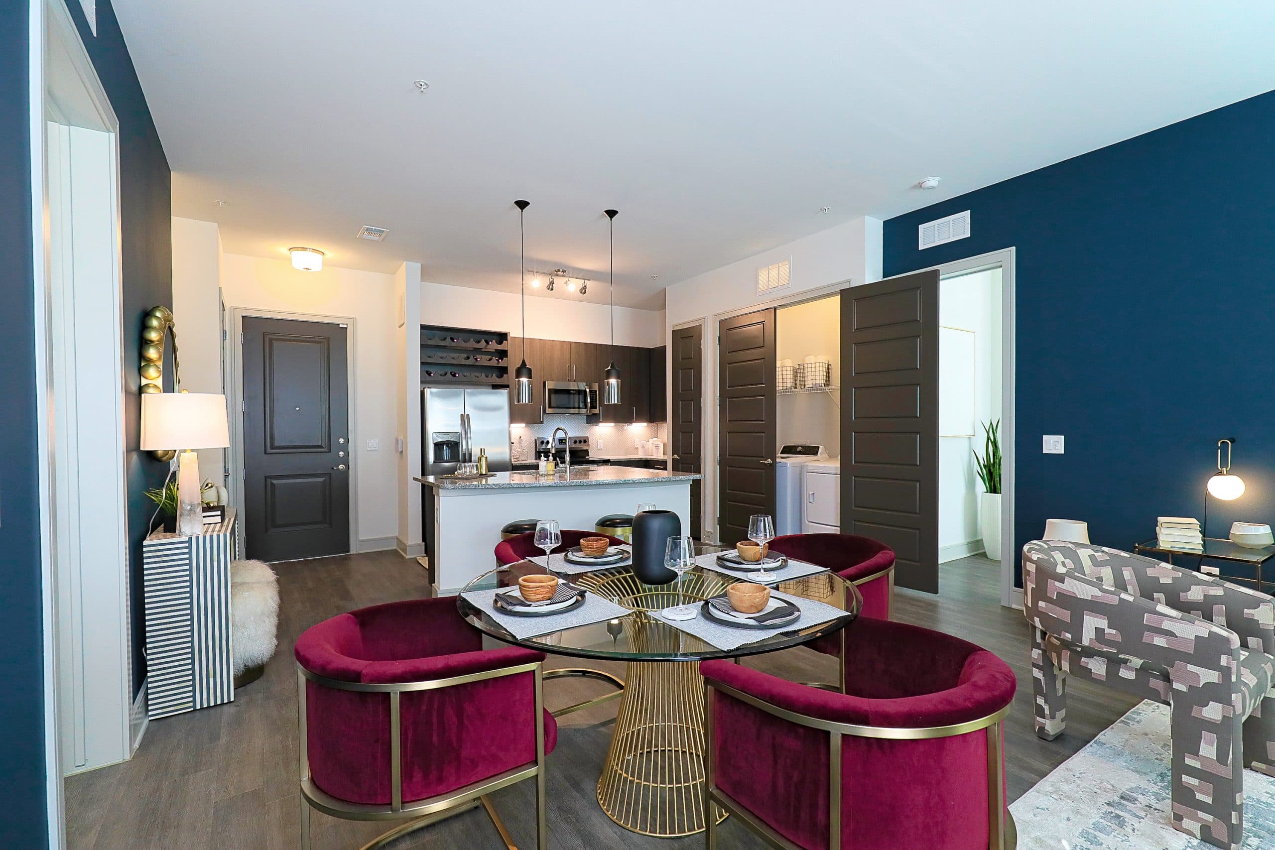 InkwellWC Model Dining 2