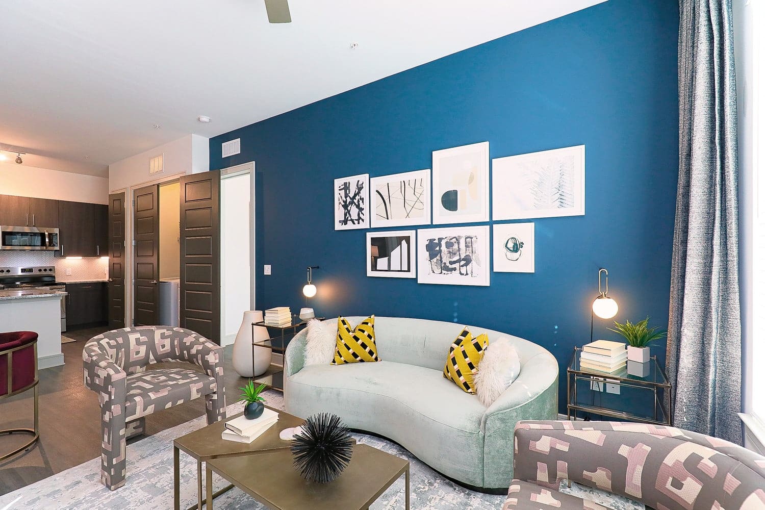 InkwellWC Model Living 2 (2)