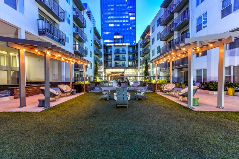 BellTerminus Courtyard (2) July2023 HighRes