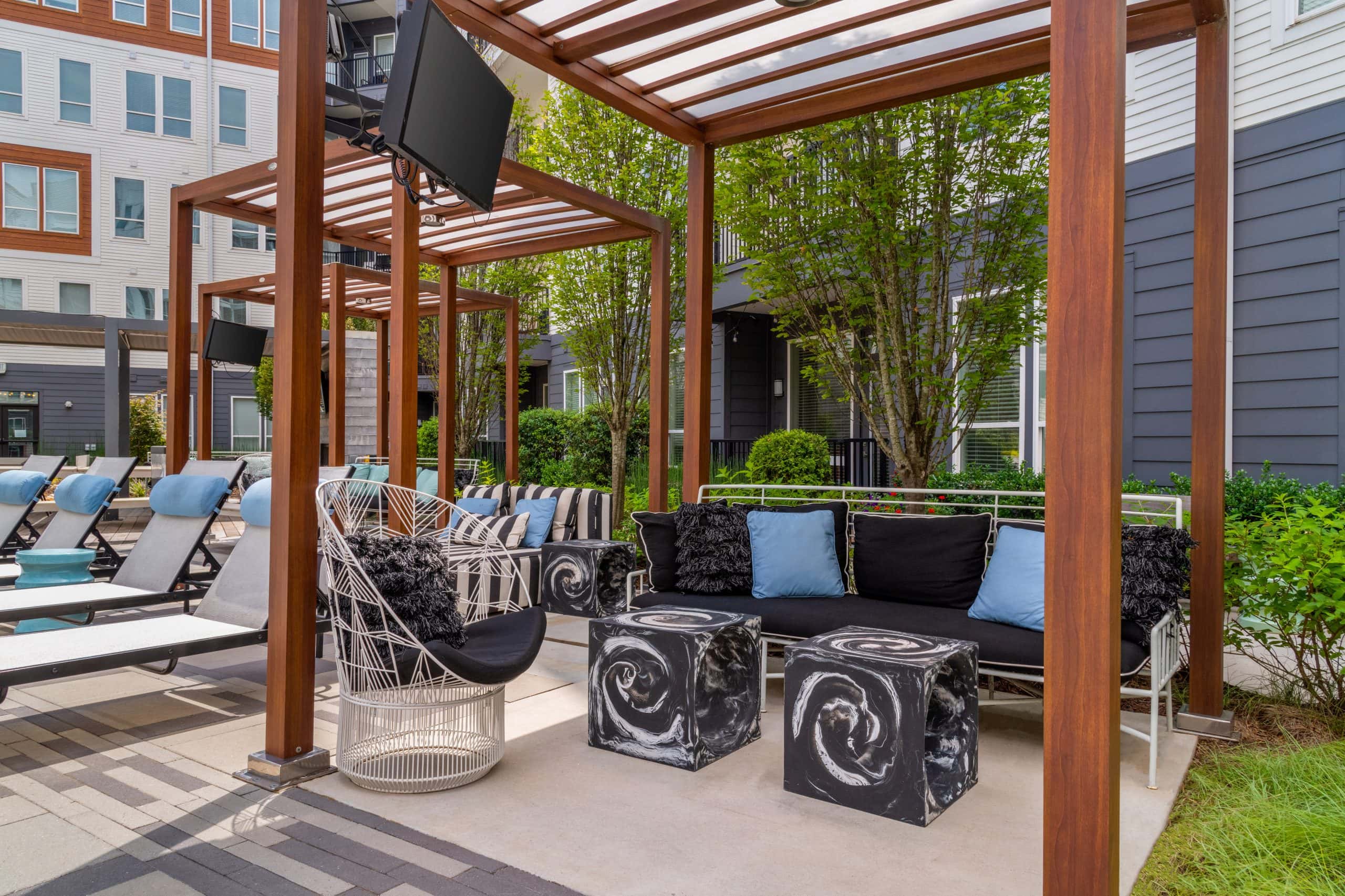 EmersonatMontfordPark PoolLounge (1) December2022 HighRes