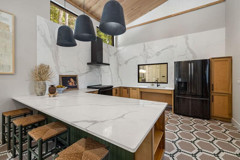 KnollatBriarChapel Clubhouse (4) August2023 LowRes