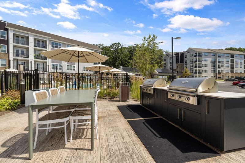 KnollatBriarChapel Grills (1) August2023 LowRes