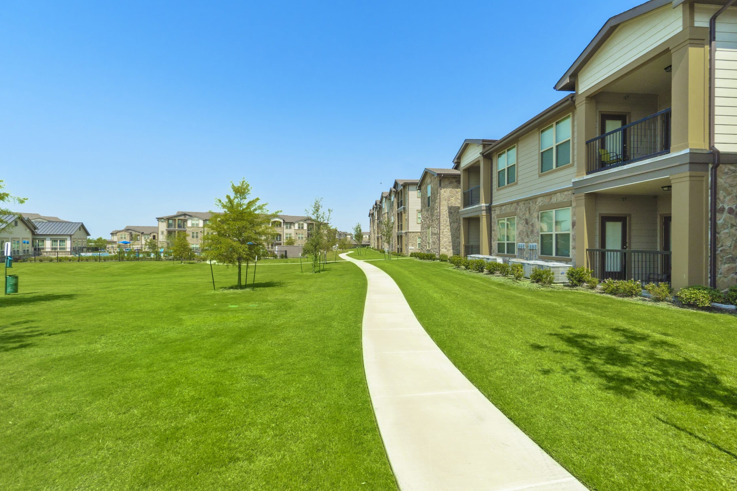 EagleCrossing Exterior (4)