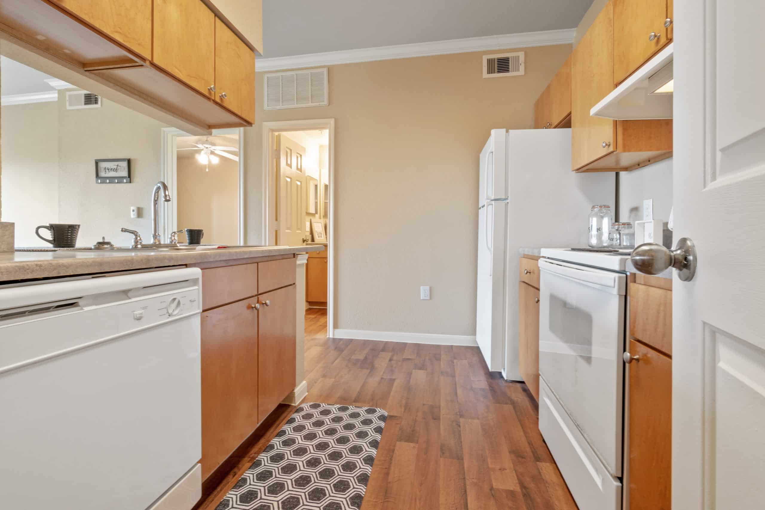 FalconLakes Model Kitchen (2)