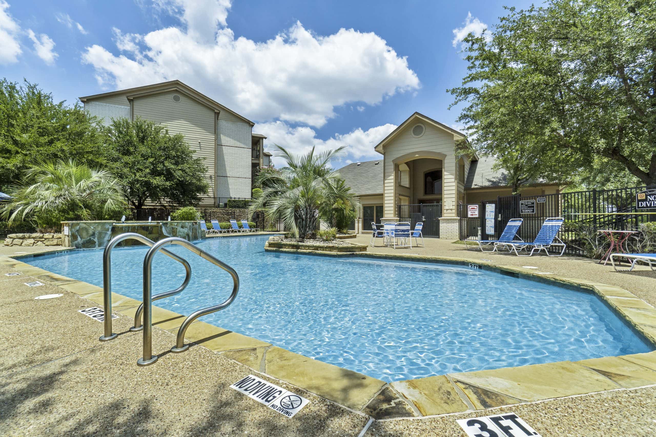 Windsong - Pool Area (4)