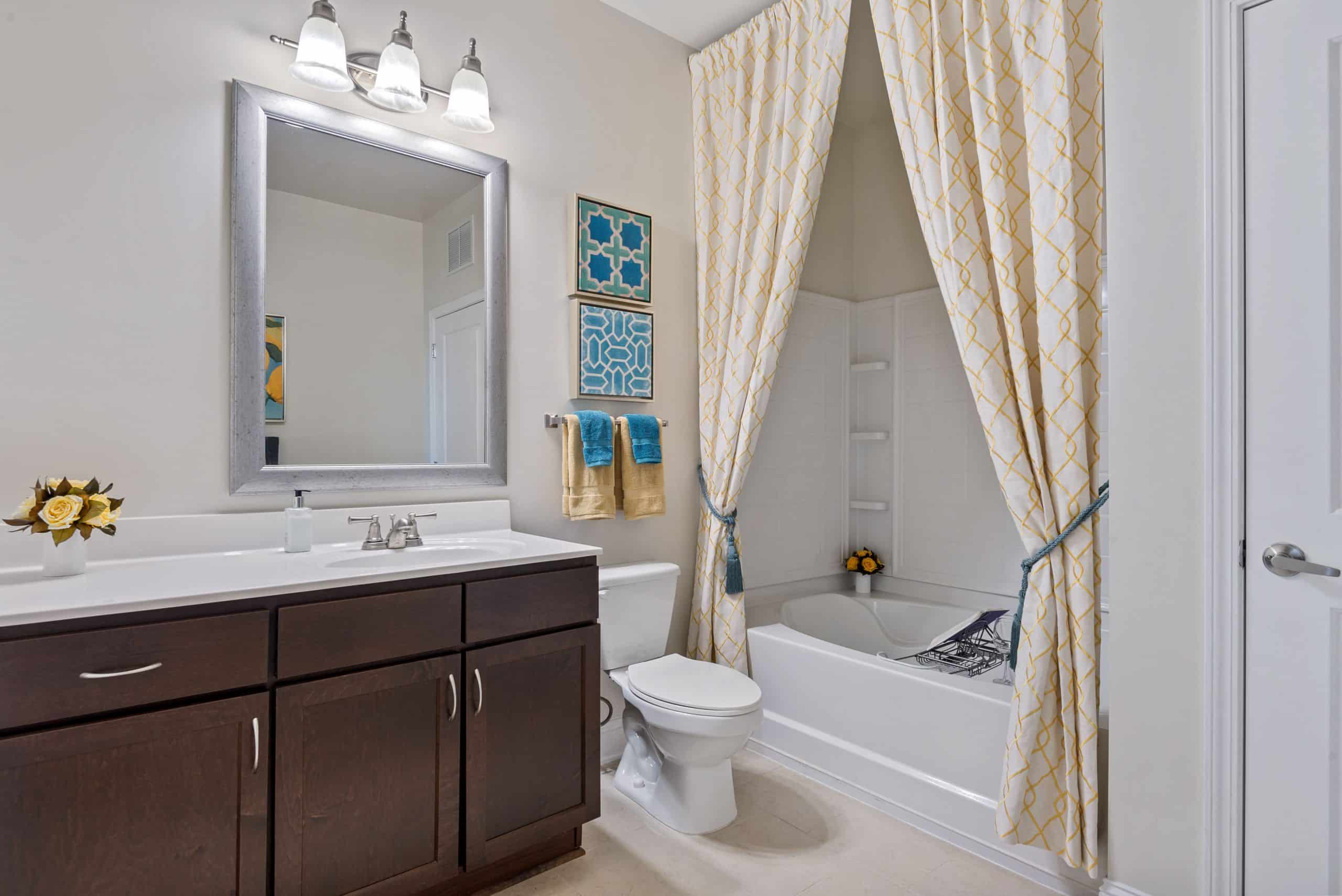 FountainsatMooresvilleTownSquare Furnished Model Unit (11) Nov2022 HighRes