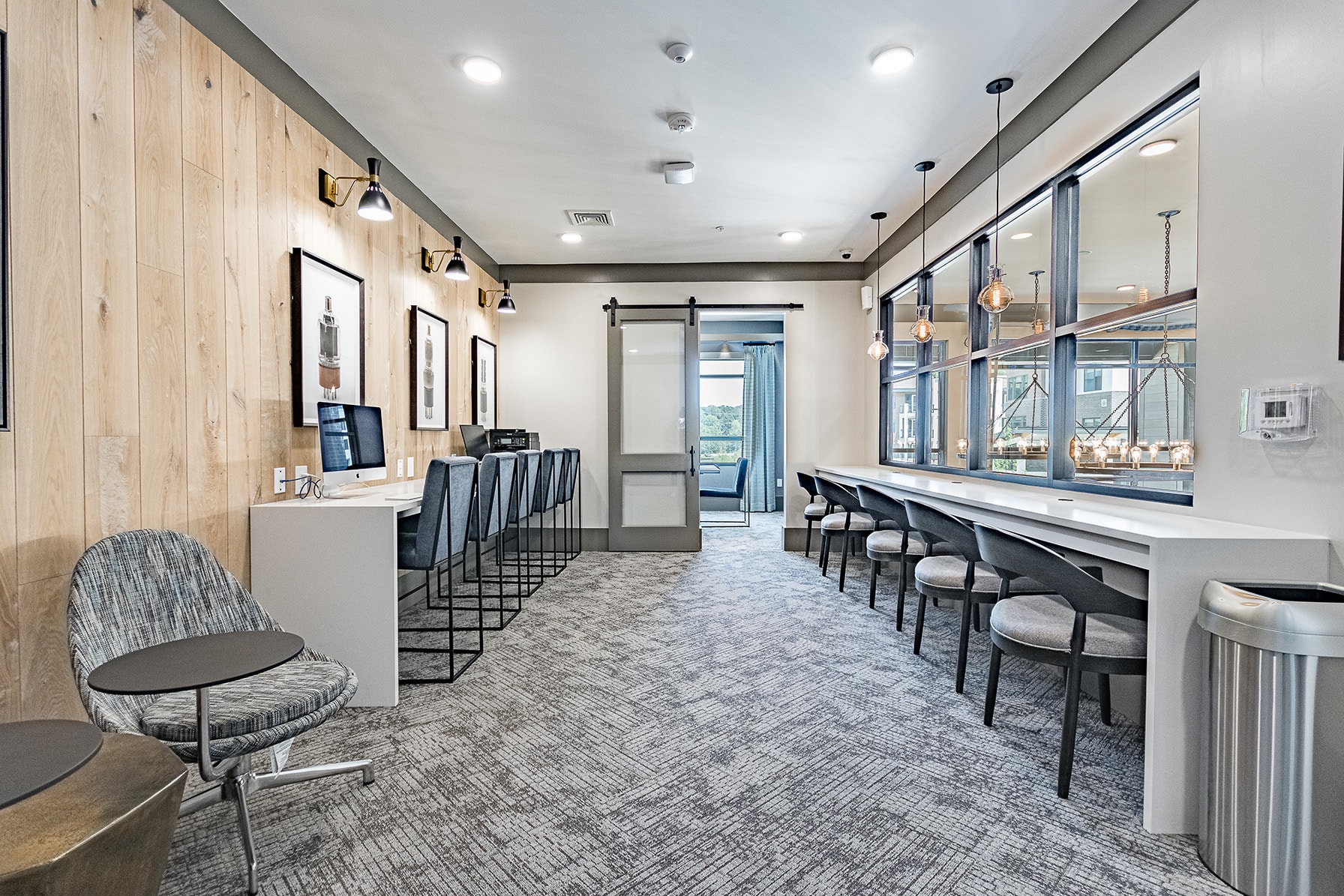 VintageJonesFranklin BusinessCenter3