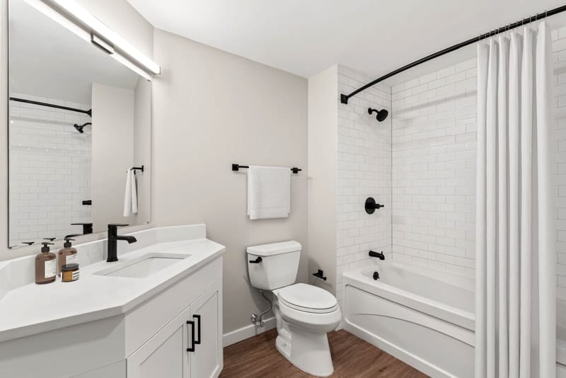 Elevate VS Still 2BD Bathroom (2) March2023 HighRes