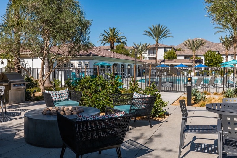 Villas at Towngate Firepit (2) 2023 HighRes