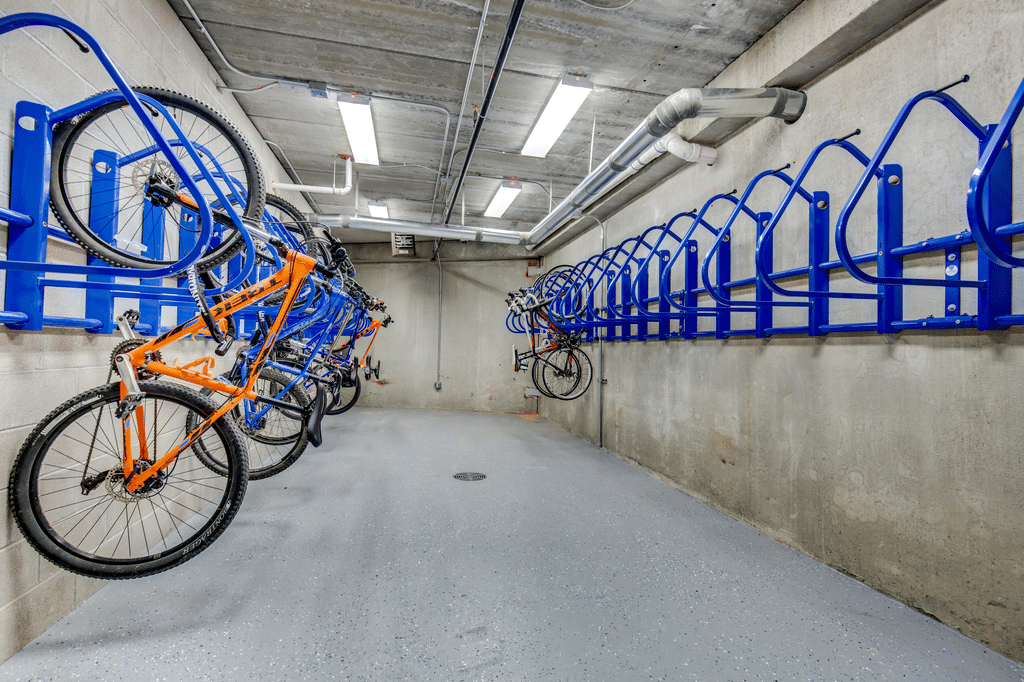 ArabelleLincolnStation BikeRoom(3) January2025 HighRes