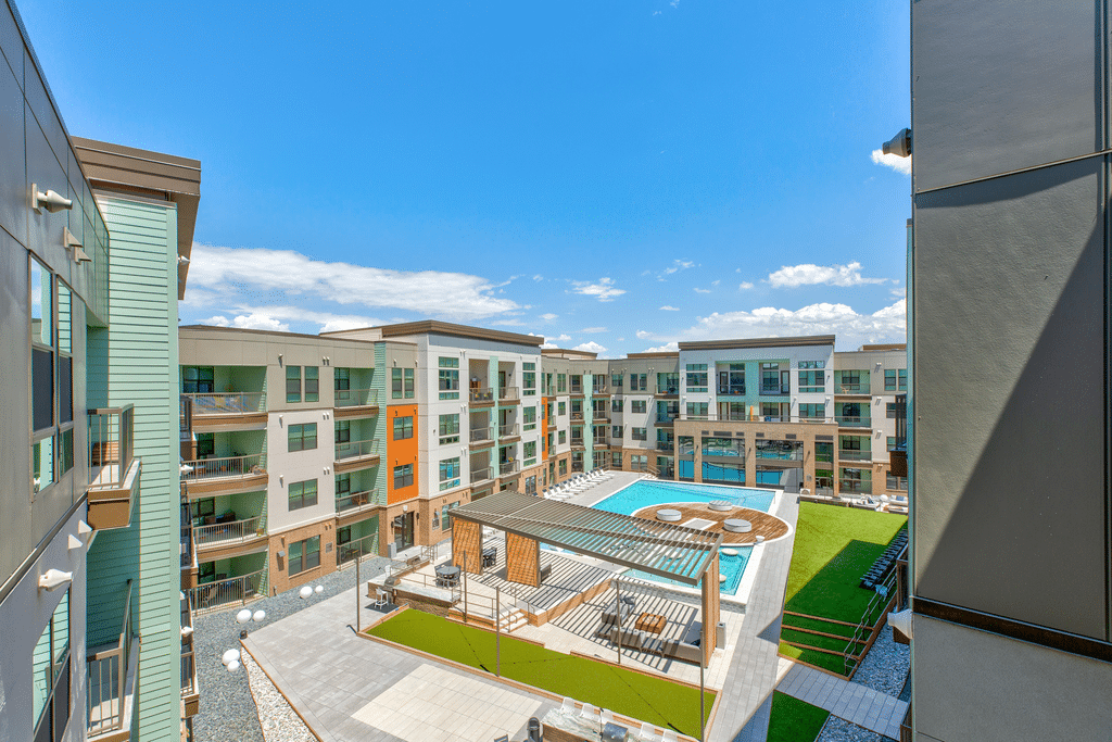 ArabelleLincolnStation CourtyardOverview(2) January2025 HighRes