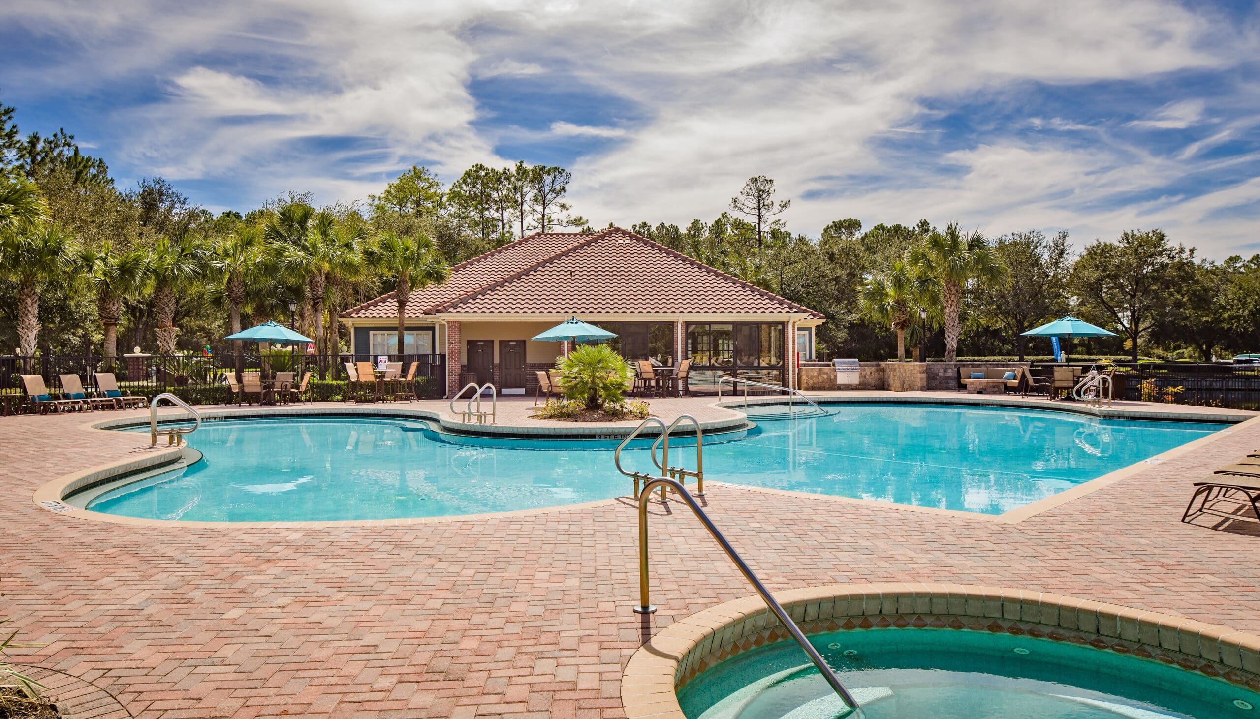 AvenueatTimberlinPark Pool(5) July24 highres