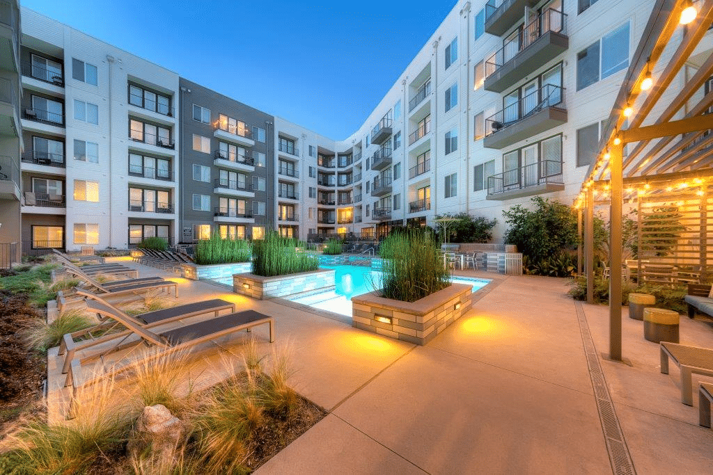 Axis110 PoolDusk(4) January2025 HighRes