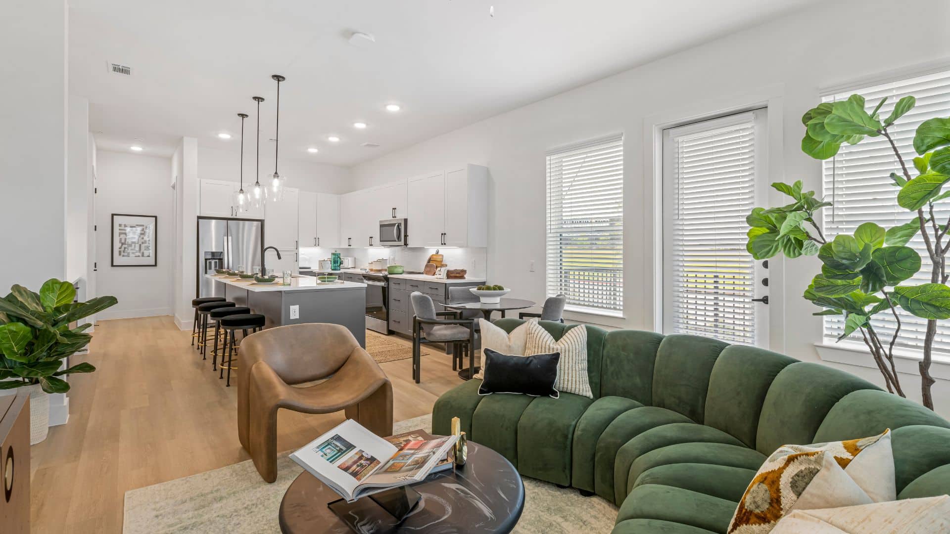 Bell Partners Purchases North Dallas Apartment Community