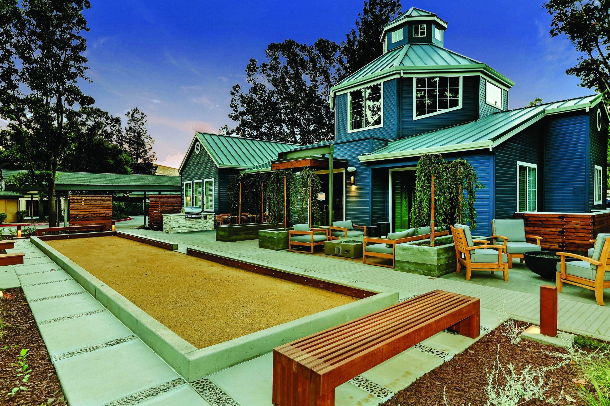 BelllAlmaden OutdoorGameLoungeDusk(2) May2025 HighRes