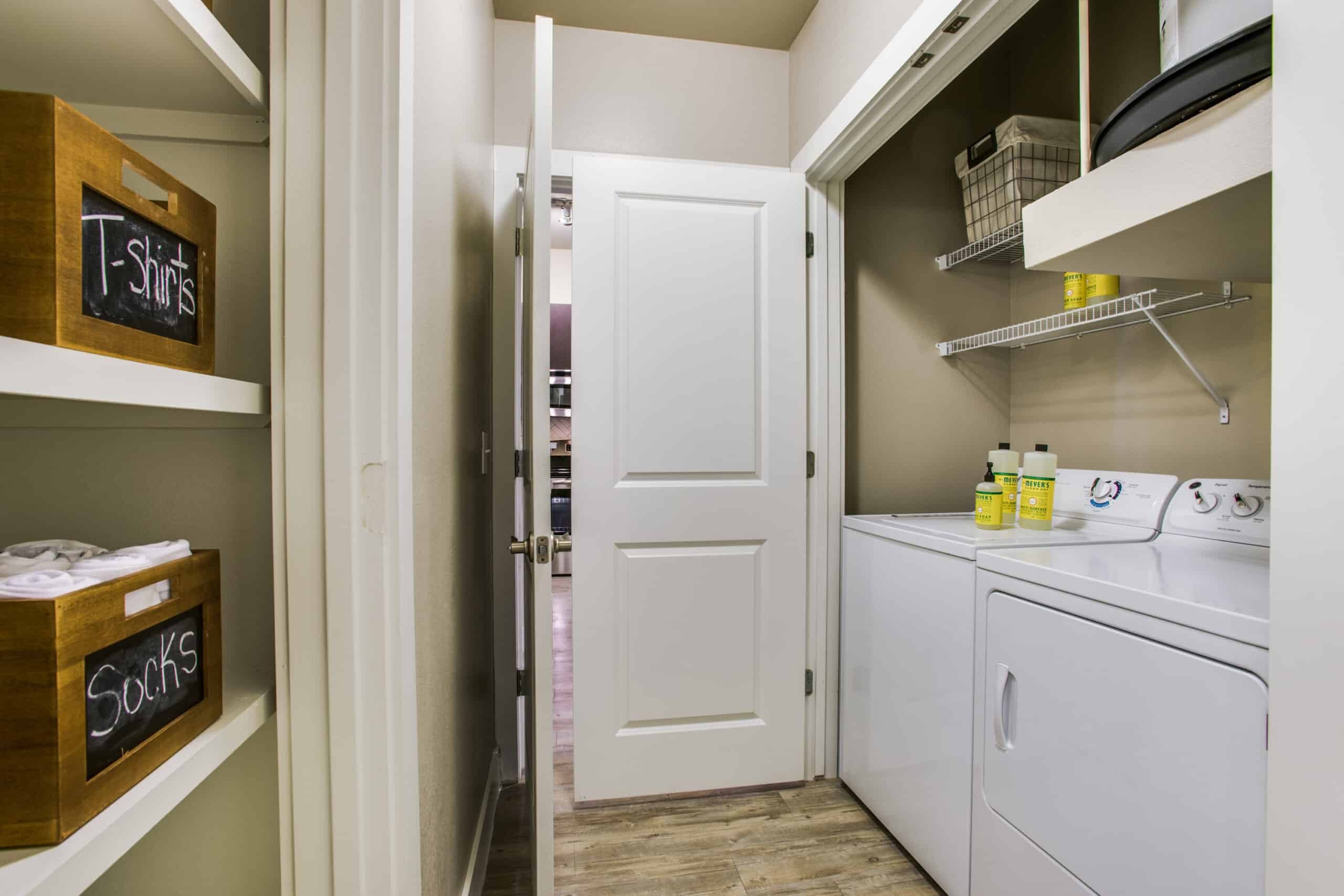 MapleDistrictLofts LaundryRoom(1) January2025 LowRes