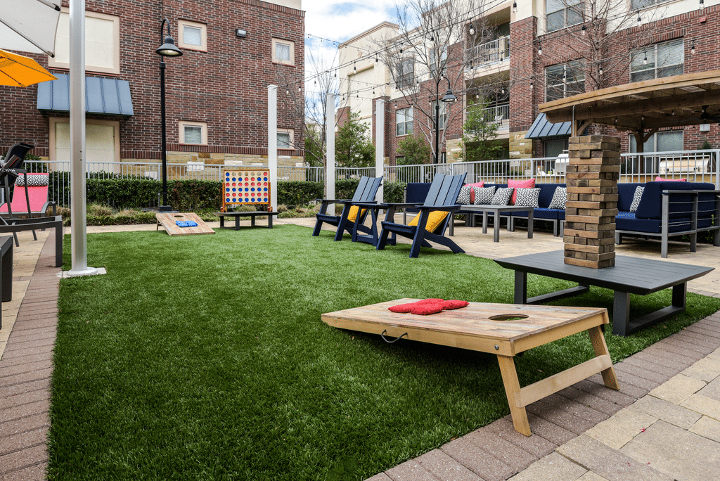 TheBLVD PoolsidePatio(1) December2024 HighRes